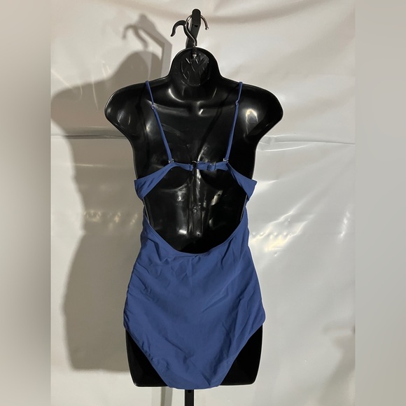 Women’s One Piece Swimsuit Size Medium - Picture 2 of 2